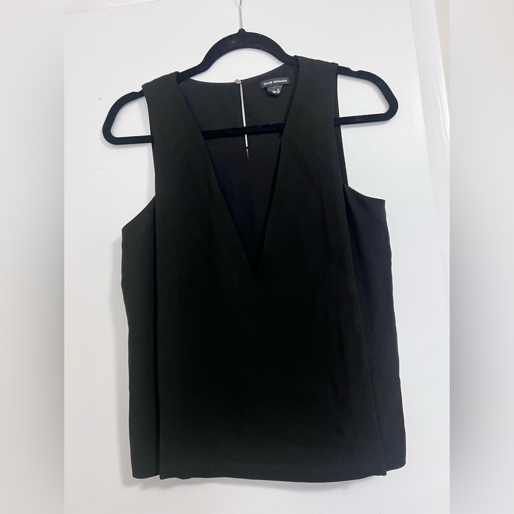 Club Monaco black V neck top
